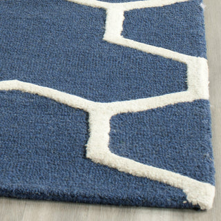 Safavieh Cambridge 146 Navy Blue/Ivory Area Rug Detail