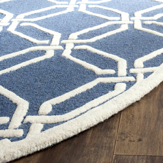 Safavieh Cambridge 311 Navy/Ivory Area Rug Detail