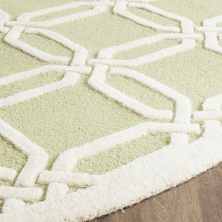 Safavieh Cambridge 311 Lime/Ivory Area Rug Detail