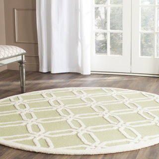 Safavieh Cambridge 311 Lime/Ivory Area Rug Room Scene