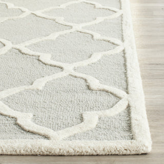 Safavieh Cambridge 312 Light Grey/Ivory Area Rug Detail