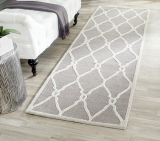 Safavieh Cambridge 352 Dark Grey/Ivory Area Rug Room Scene