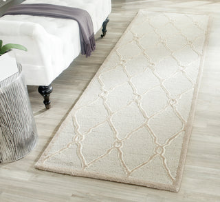 Safavieh Cambridge 352 Light Grey/Ivory Area Rug Room Scene Feature