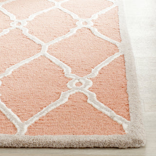 Safavieh Cambridge 352 Coral/Ivory Area Rug Detail