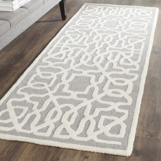 Safavieh Cambridge 570 Silver/Ivory Area Rug Room Scene