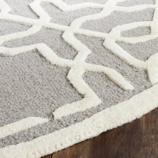 Safavieh Cambridge 570 Silver/Ivory Area Rug Detail