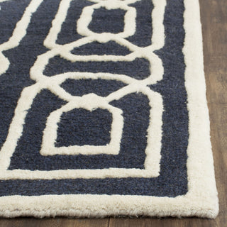 Safavieh Cambridge 570 Navy/Ivory Area Rug Detail