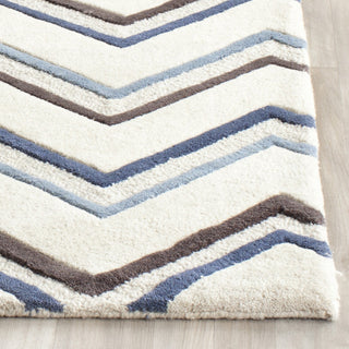 Safavieh Cambridge 581 Ivory/Blue Area Rug Detail