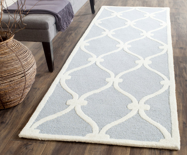 Safavieh Cambridge 710 Blue/Ivory Area Rug – Incredible Rugs and Decor