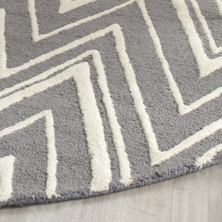 Safavieh Cambridge 711 Dark Grey/Ivory Area Rug Detail