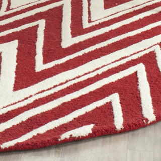 Safavieh Cambridge 711 Red/Ivory Area Rug Detail