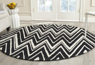 Safavieh Cambridge 711 Black/Ivory Area Rug Room Scene Feature