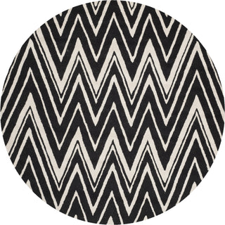 Safavieh Cambridge 711 Black/Ivory Area Rug Round