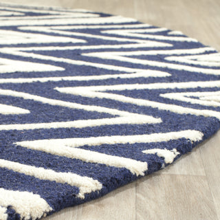 Safavieh Cambridge 711 Navy/Ivory Area Rug Detail