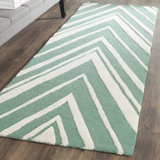 Safavieh Cambridge 711 Teal/Ivory Area Rug Room Scene