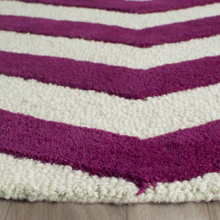 Safavieh Cambridge 714 Ivory/Fuchsia Area Rug Detail