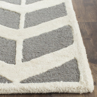 Safavieh Cambridge 718 Dark Grey/Ivory Area Rug Detail