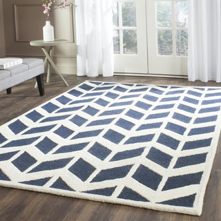 Safavieh Cambridge 718 Navy/Ivory Area Rug Room Scene Feature