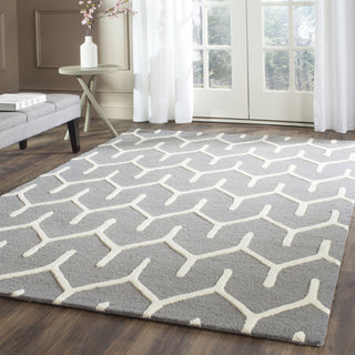 Safavieh Cambridge 720 Dark Grey/Ivory Area Rug Room Scene Feature