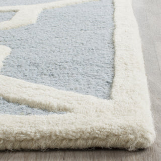 Safavieh Cambridge 722 Blue/Ivory Area Rug Detail