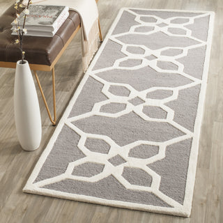 Safavieh Cambridge 722 Dark Grey/Ivory Area Rug Room Scene