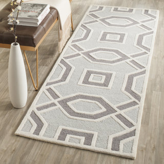 Safavieh Cambridge 723 Grey/Ivory Area Rug Room Scene