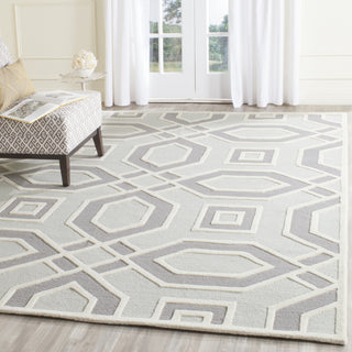 Safavieh Cambridge 723 Grey/Ivory Area Rug Room Scene Feature