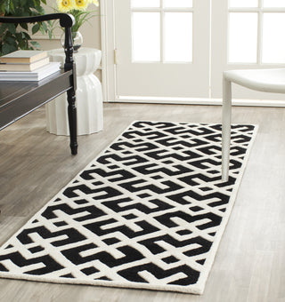 Safavieh Chatham Cht719 Black/Ivory Area Rug Room Scene Feature