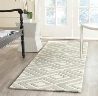 Safavieh Chatham 742 Grey/Ivory Area Rug Room Scene Feature