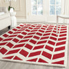 Safavieh Chatham 746 Red/Ivory Area Rug Room Scene Feature