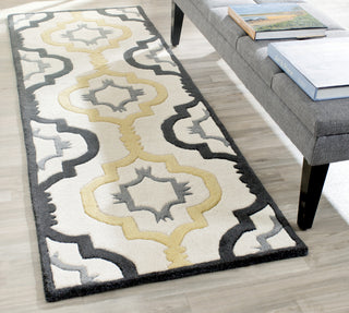 Safavieh Chatham 747 Ivory/Multi Area Rug Room Scene Feature