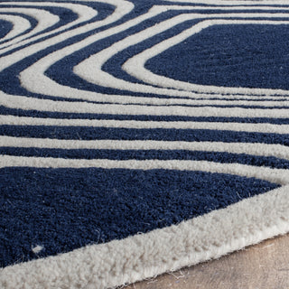 Safavieh Chatham 758 Dark Blue/Ivory Area Rug Detail