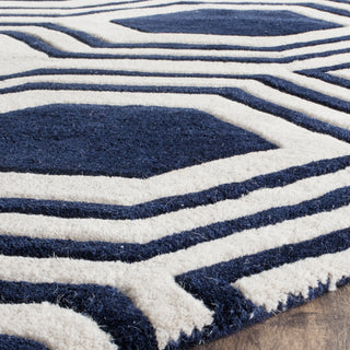 Safavieh Chatham 760 Dark Blue/Ivory Area Rug Detail