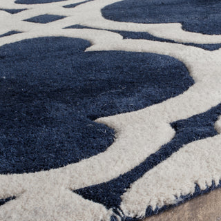 Safavieh Chatham 762 Dark Blue/Ivory Area Rug Detail