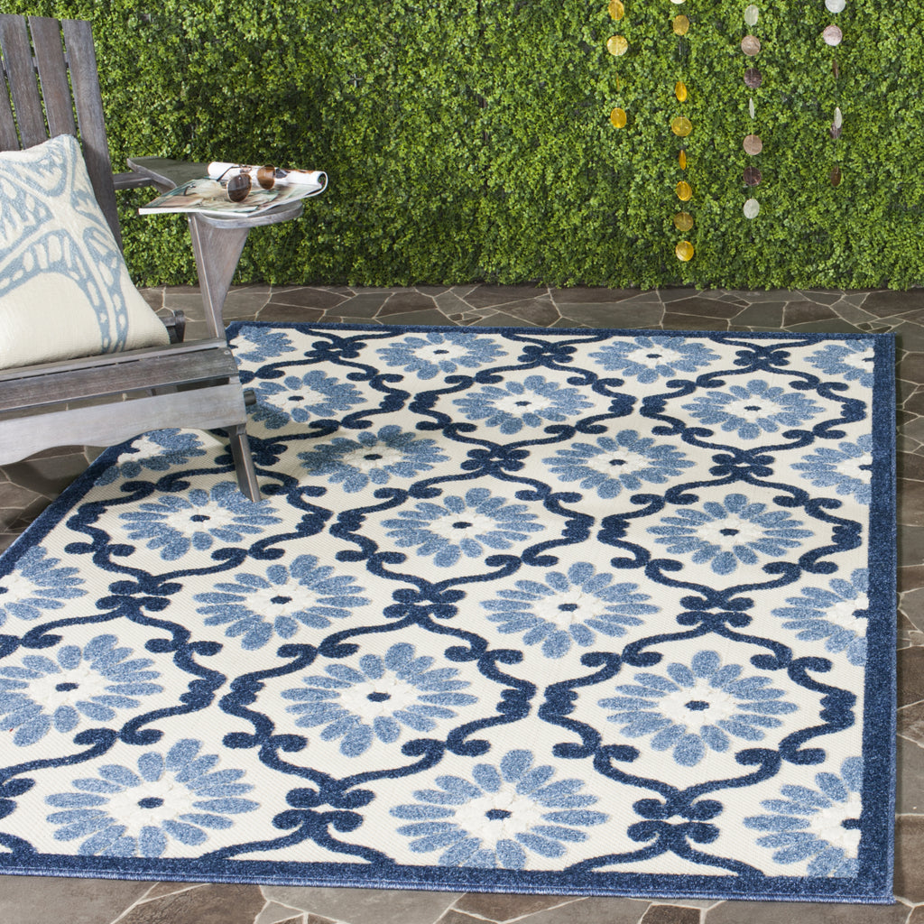 Safavieh Cottage COT922B Ivory/Blue Area Rug  Feature