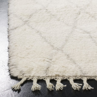 Safavieh Casablanca CSB145 Ivory/Grey Area Rug Detail