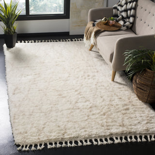 Safavieh Casablanca CSB145 Ivory/Beige Area Rug Room Scene