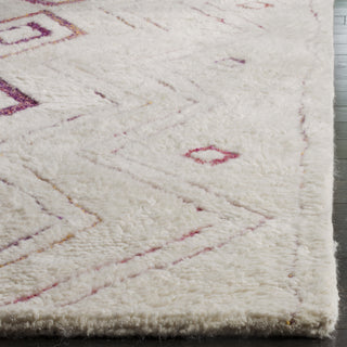 Safavieh Casablanca CSB214 Ivory/Multi Area Rug Detail