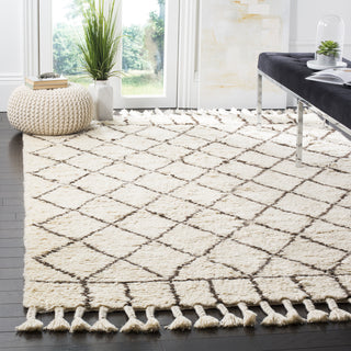 Safavieh Casablanca Shag 725 Ivory/Brown Area Rug Room Scene Feature