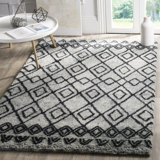 Safavieh Casablanca Shag 845 Grey/Charcoal Area Rug Room Scene Feature