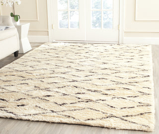 Safavieh Casablanca Shag 847 Ivory/Brown Area Rug Room Scene Feature