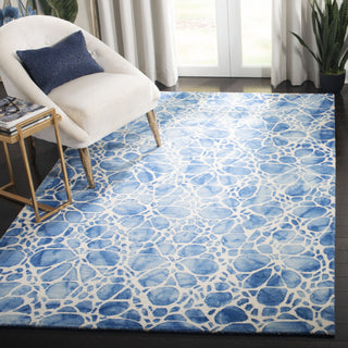 Safavieh Dip Dye 307 Ivory/Blue Area Rug Room Scene Feature