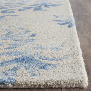 Safavieh Dip Dye 516 Beige/Blue Area Rug Detail