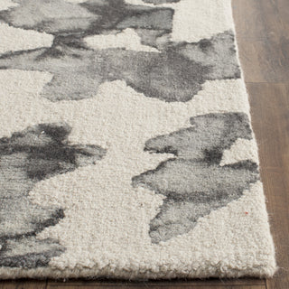 Safavieh Dip Dye 517 Beige/Charcoal Area Rug Detail