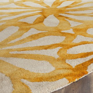 Safavieh Dip Dye 527 Beige/Gold Area Rug Detail