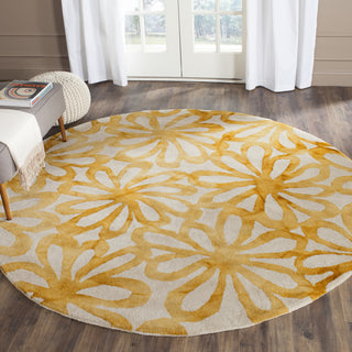 Safavieh Dip Dye 527 Beige/Gold Area Rug Room Scene