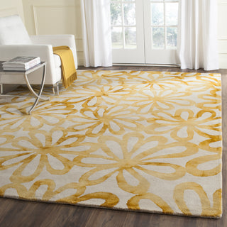 Safavieh Dip Dye 527 Beige/Gold Area Rug Room Scene