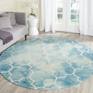 Safavieh Dip Dye 535 Turquoise/Ivory Area Rug Room Scene