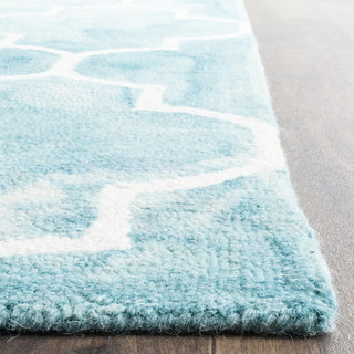 Safavieh Dip Dye 535 Turquoise/Ivory Area Rug Detail