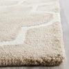 Safavieh Dip Dye 535 Beige/Ivory Area Rug Detail